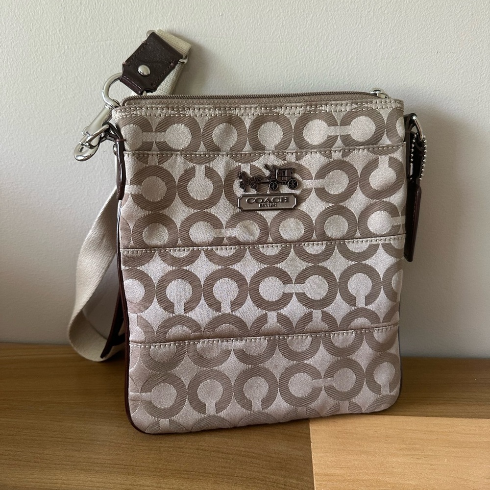 Lk New! Coach Signature Crossbody Bag